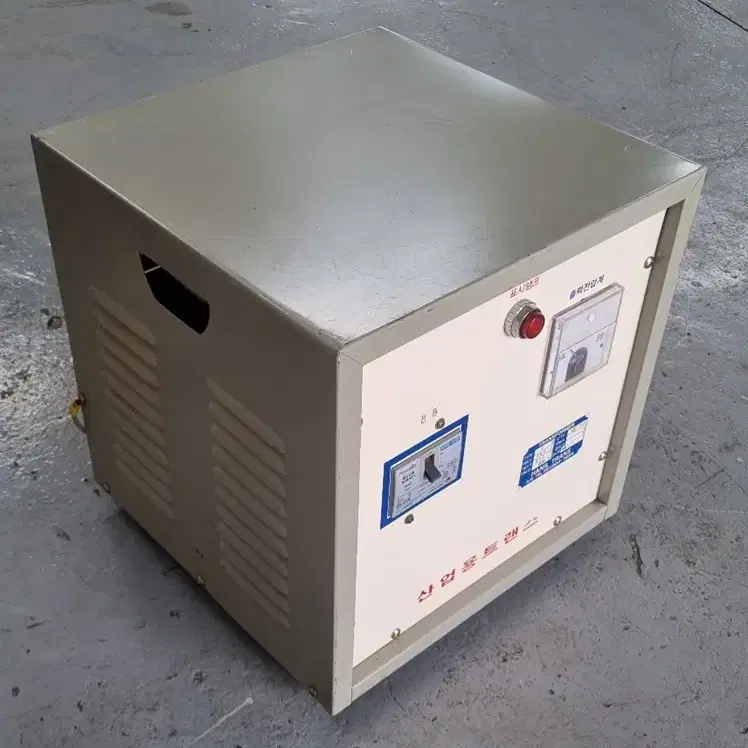 다운트랜스 150KVA / 50KVA (220V->380V)