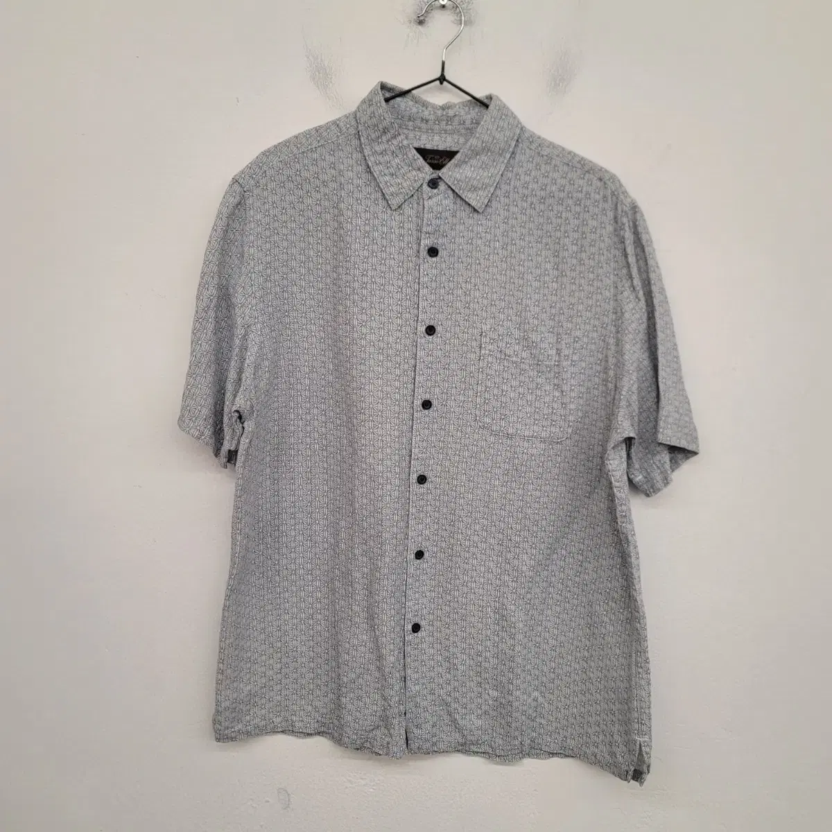 [105/XL] Tasso & Elba patterned short sleeve karati for sale.