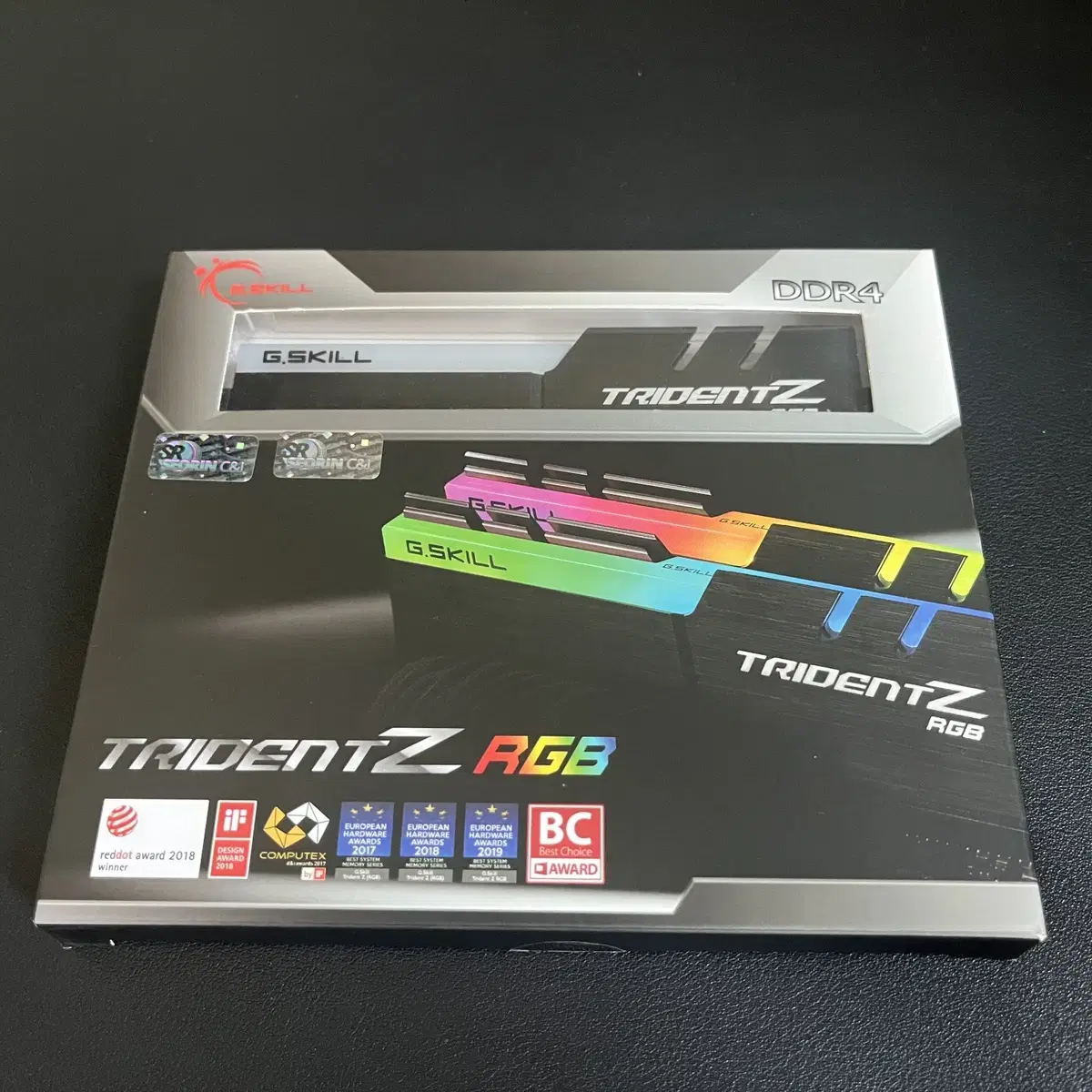 G.SKILL DDR4-3200 CL16 TRIDENT Z RGB