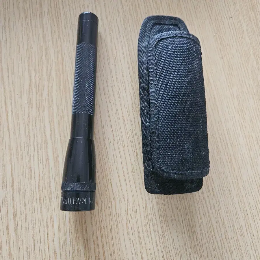 미국 다용도 MINI MAGLITE, NITE SIZE 거치대