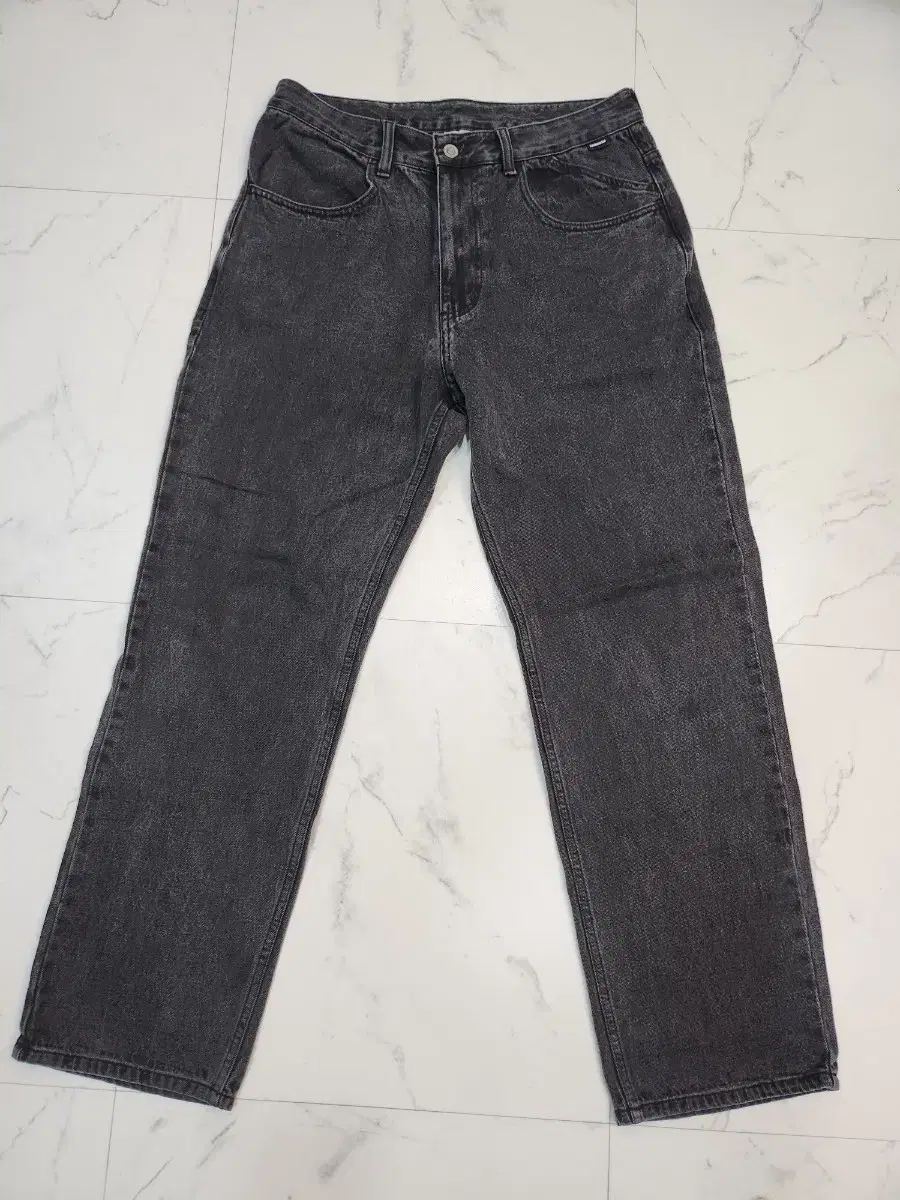 [M]THISISNEVERTHAT Washed Easy Jean