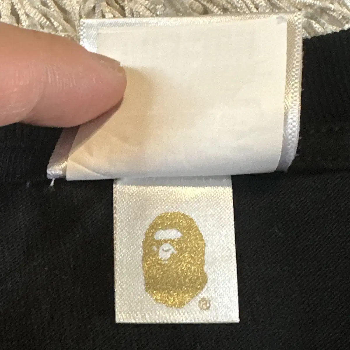 [S] 베이프 BAPE 네온사인 GO APE 반팔 티셔츠 블랙