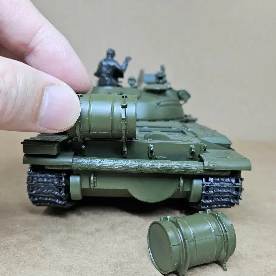 [타미야] 1/35 러시안 T-62A 조립품