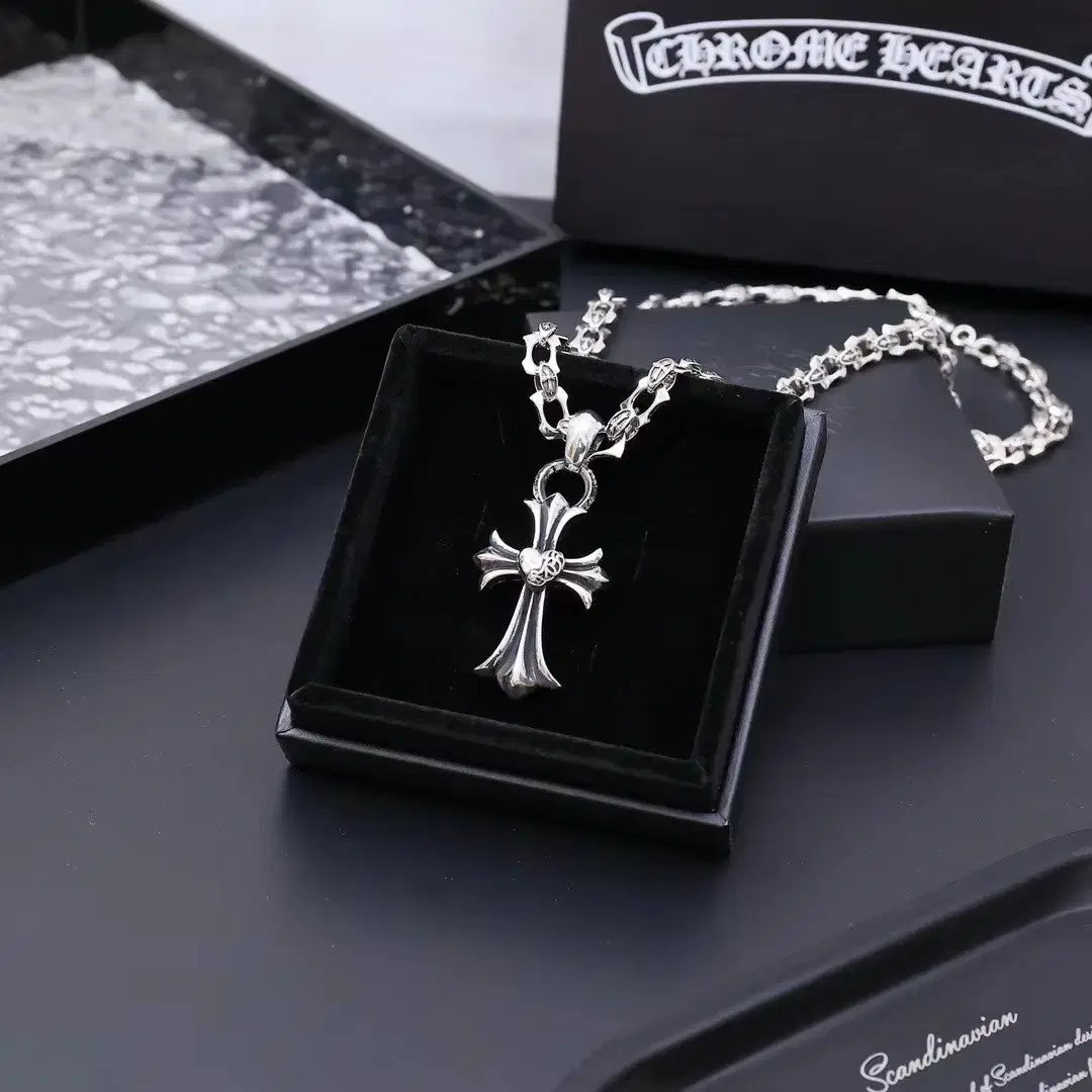 Fashion Men's and Women's Cross Necklace Chrome Hearts