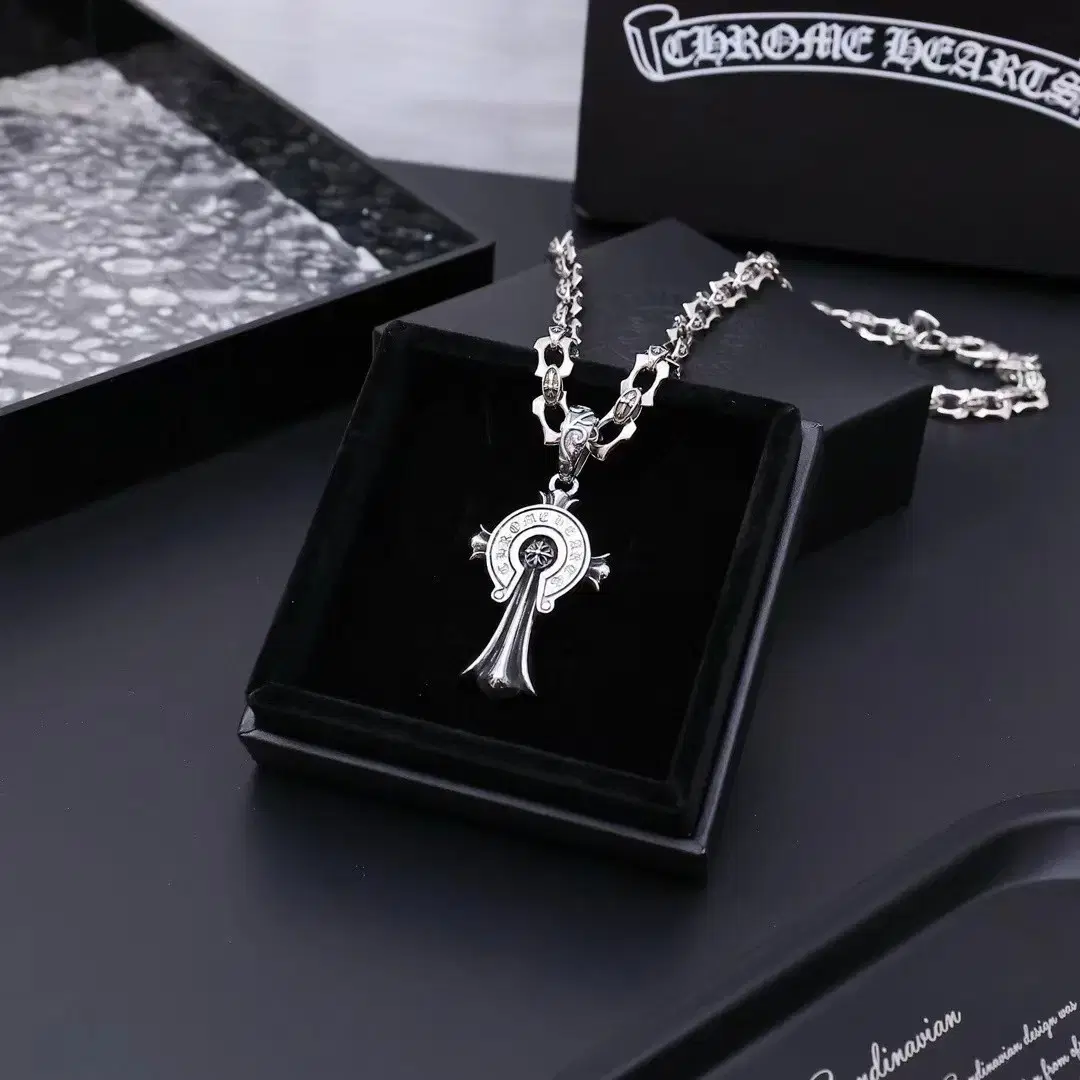 Fashion Men's and Women's Necklaces Chrome Hearts