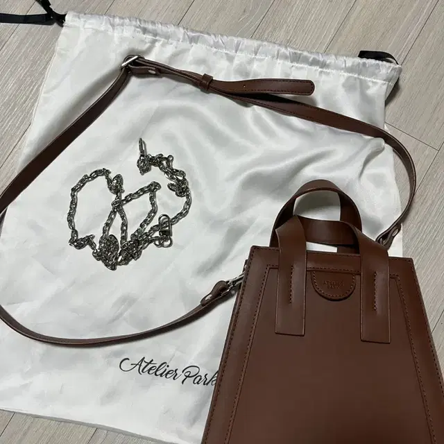 한번착용)아뜰리에파크 GEO bag mini 브라운 brown Ateli