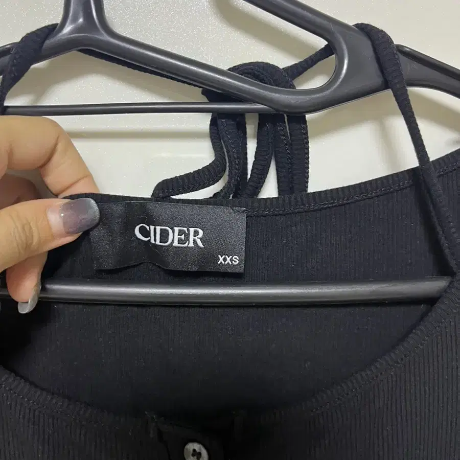 CIDER 샵사이더 홀터넥 상의