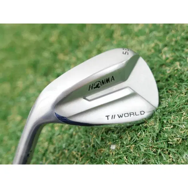 Used Honma TW-W4 52 degree wedge C-SOLE lightweight for left-handed players in good condition...