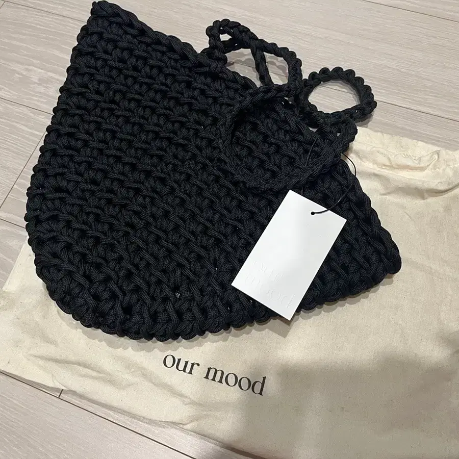 (새상품)아우어무드 our mood basket bag black