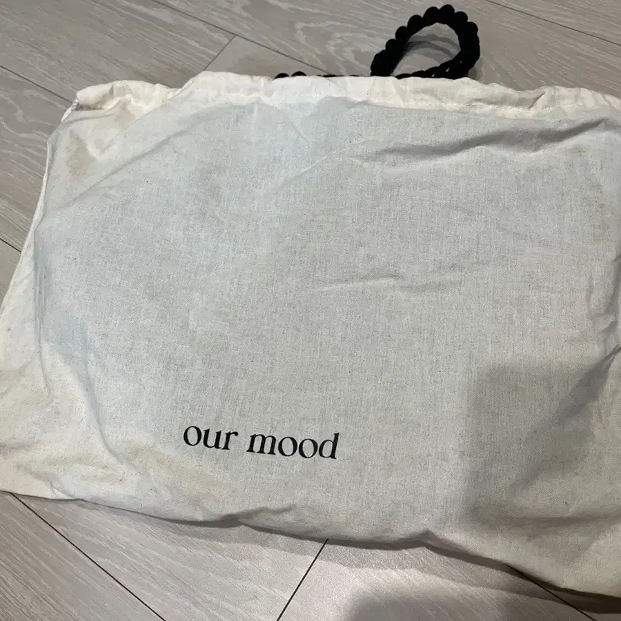 (새상품)아우어무드 our mood basket bag black