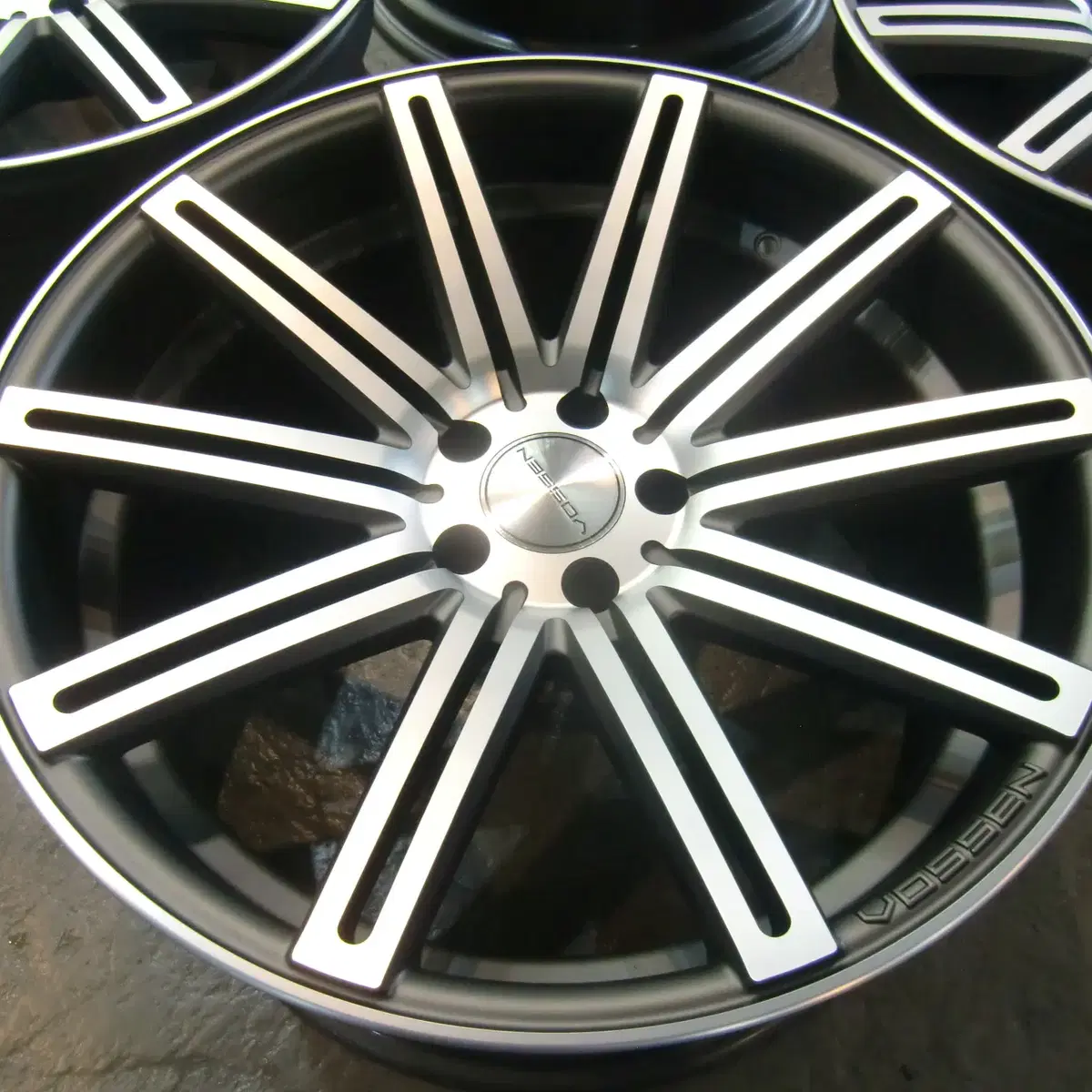 VOSSEN CV4 20인치 실버폴리쉬 JDM 일본판 전시품