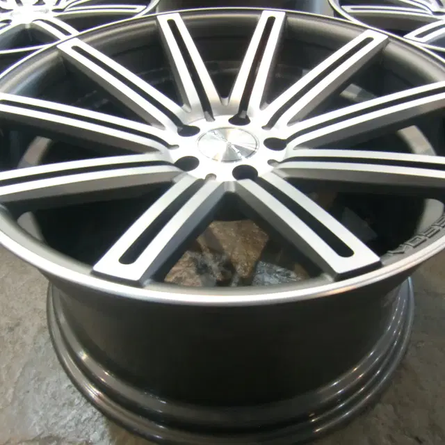 VOSSEN CV4 20인치 실버폴리쉬 JDM 일본판 전시품