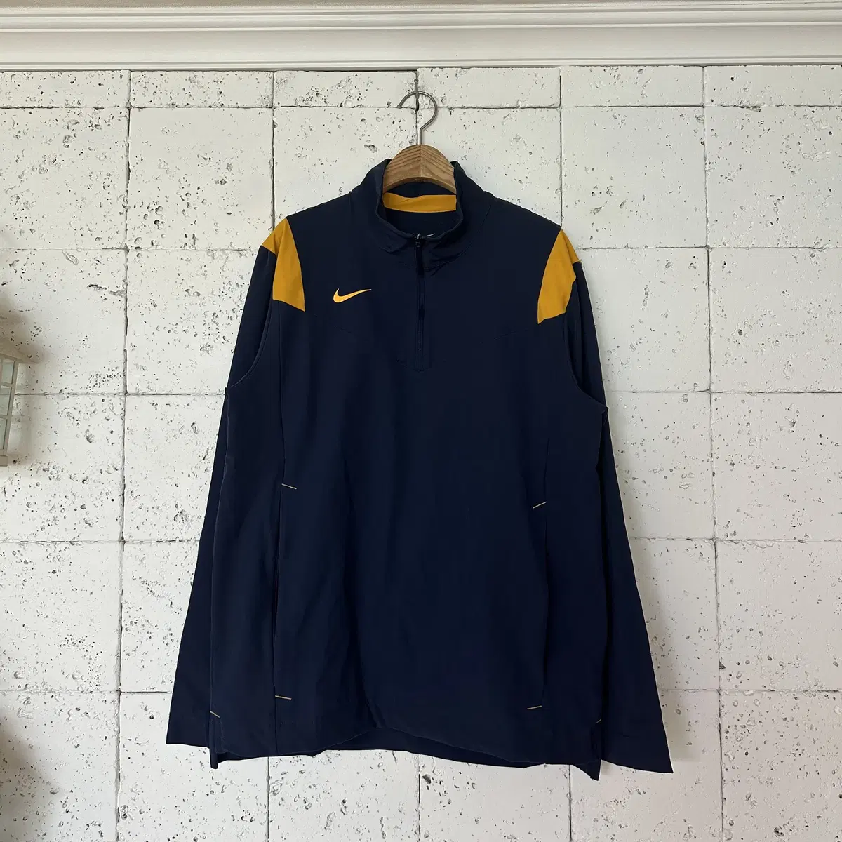 M Nike Vahn Zip Up Windbreaker