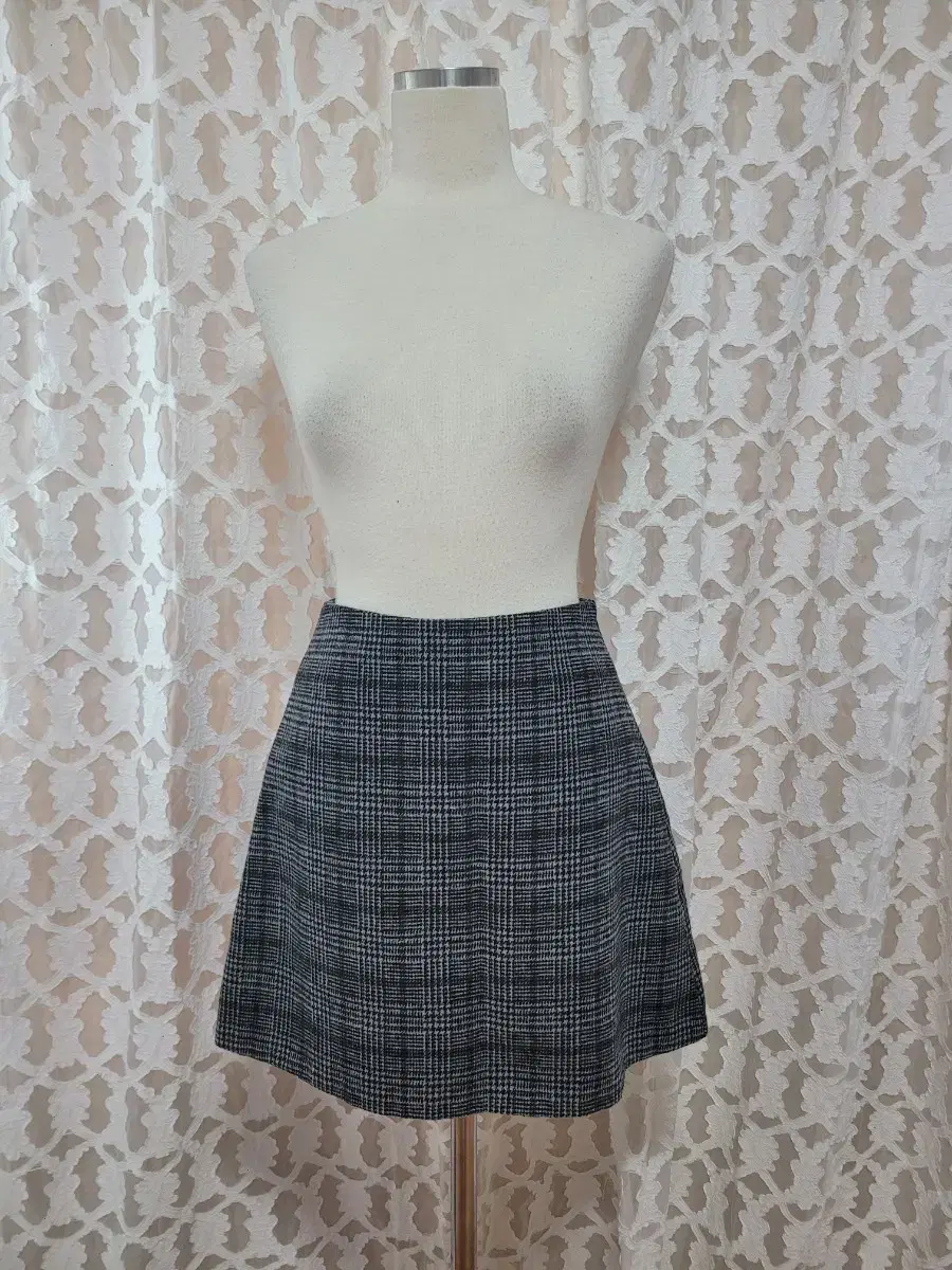 A-line check gaeul Winter miniskirt (M)