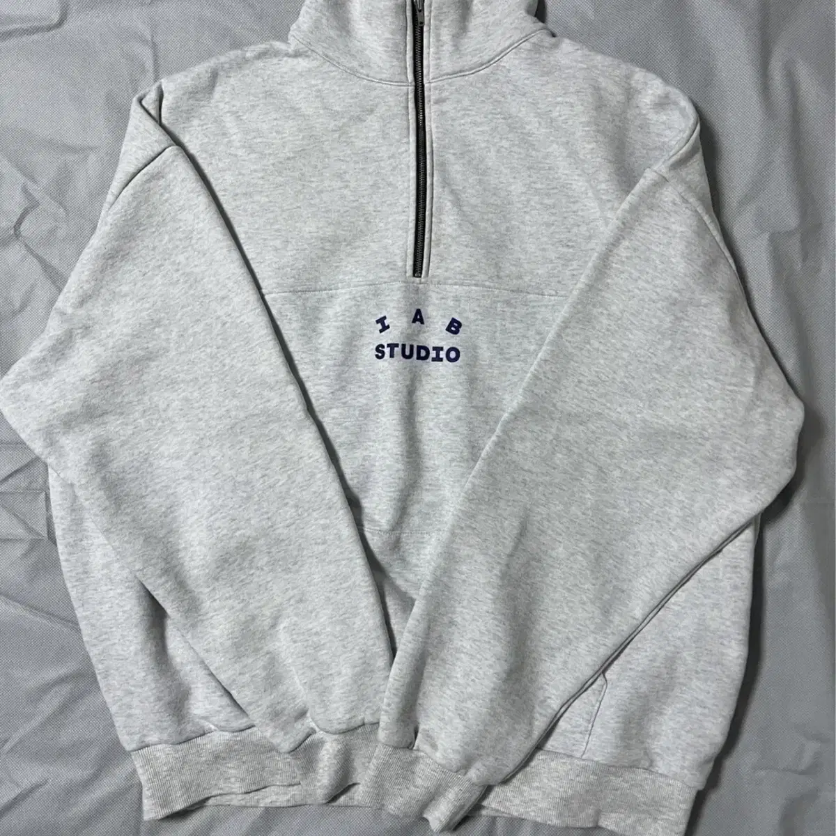 아이앱 하프집업 라이트 그레이 IAB Studio Half Zip