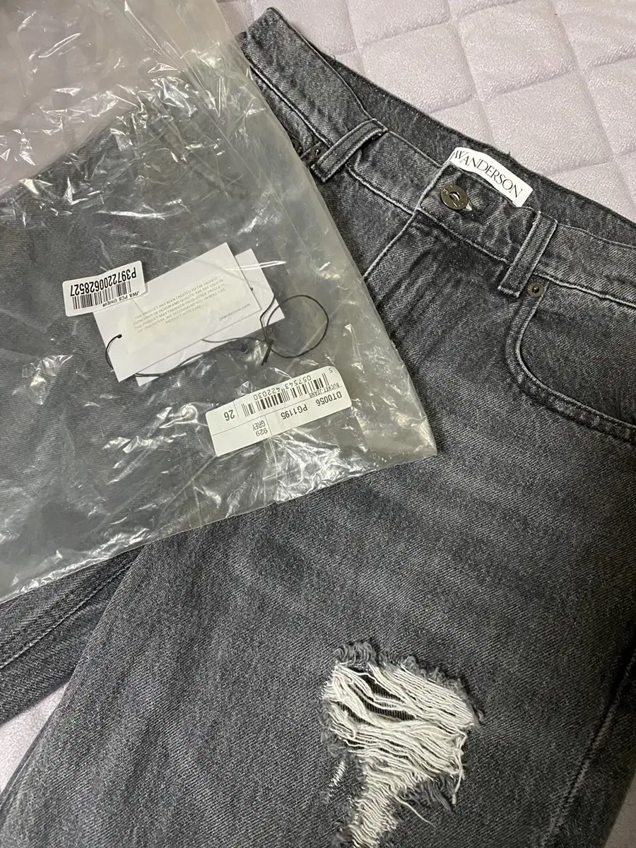 (26) JW Anderson Bucket Denim Pants Black Gray