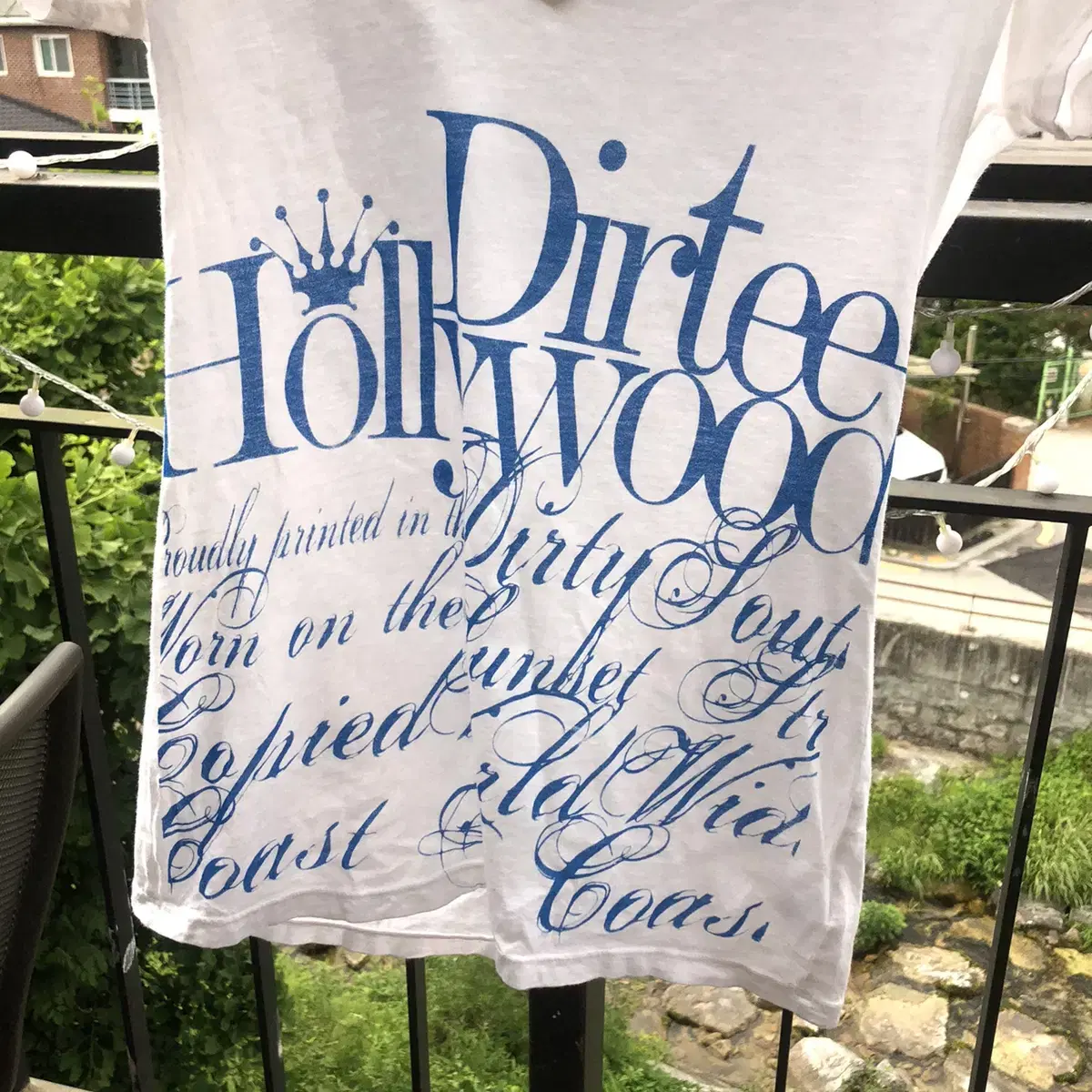 Vintage Dirtee hollywood white v neck