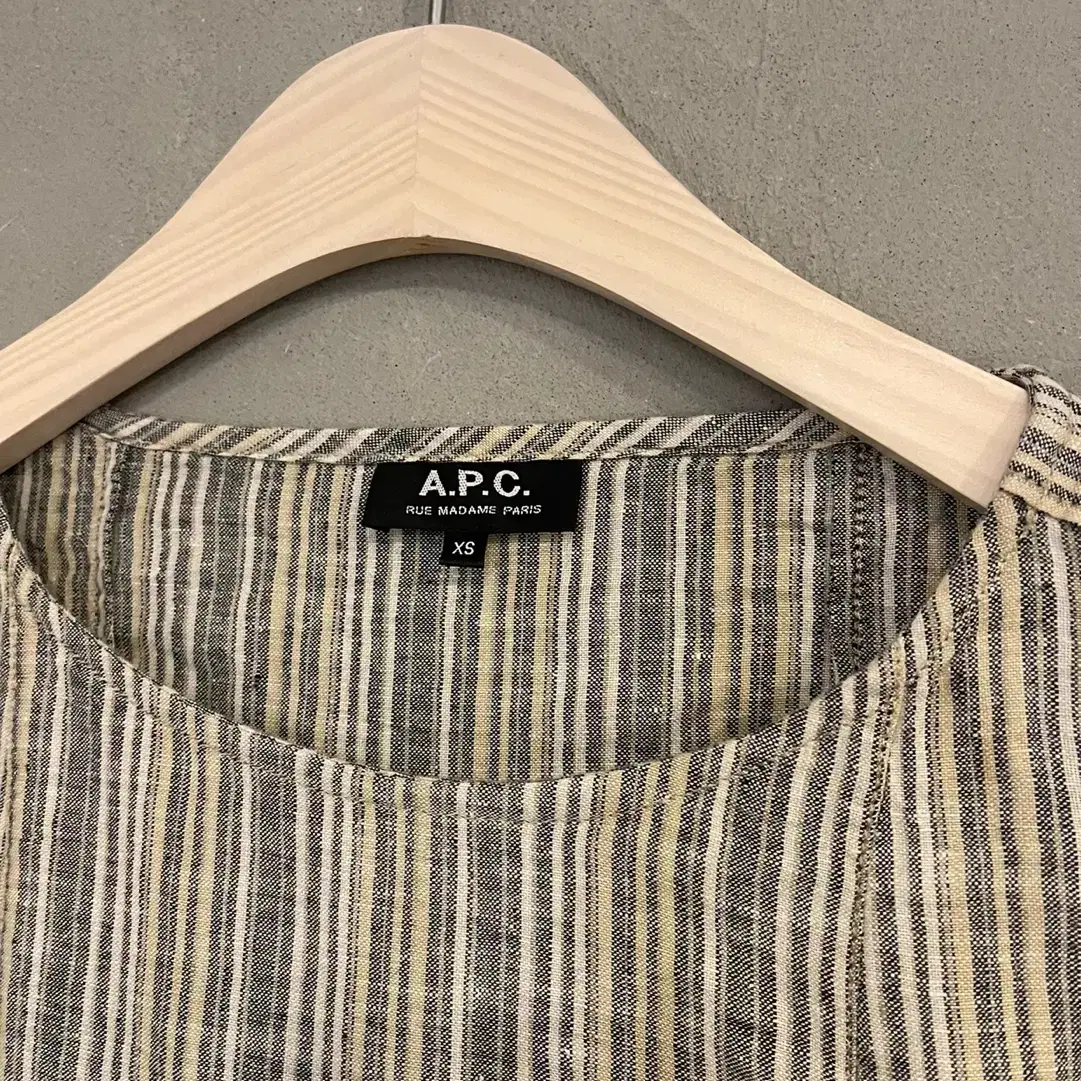 A.P.C 아페쎄 린넨 긴팔티