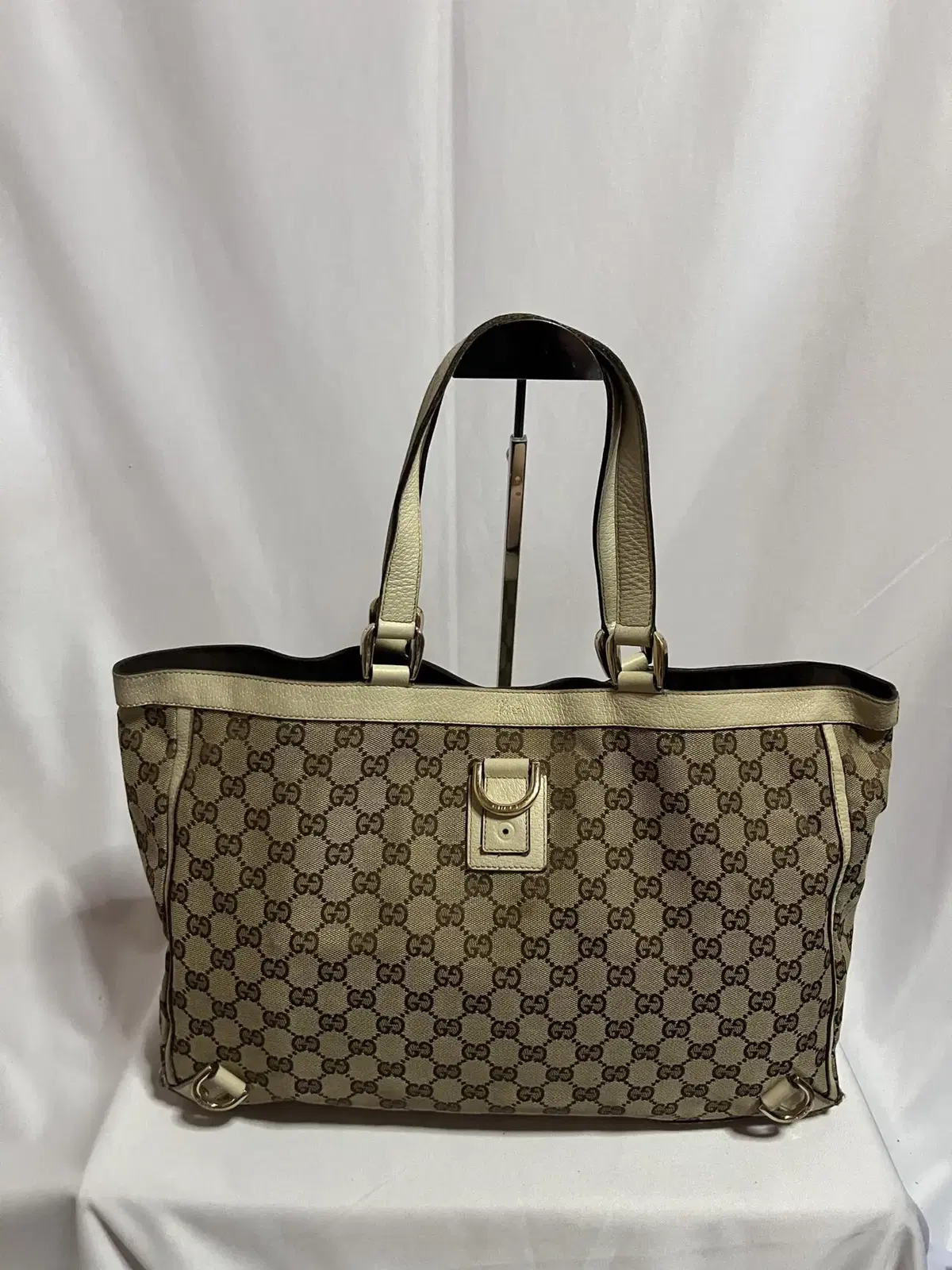 Gucci GG Supreme Canvas Shopper Bag Shoulder and Tote