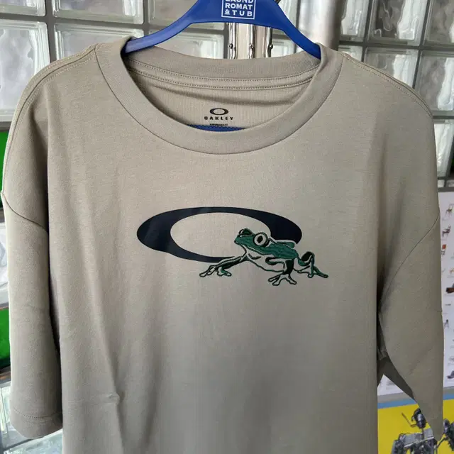 오클리 개구리티 oakley frog half tee