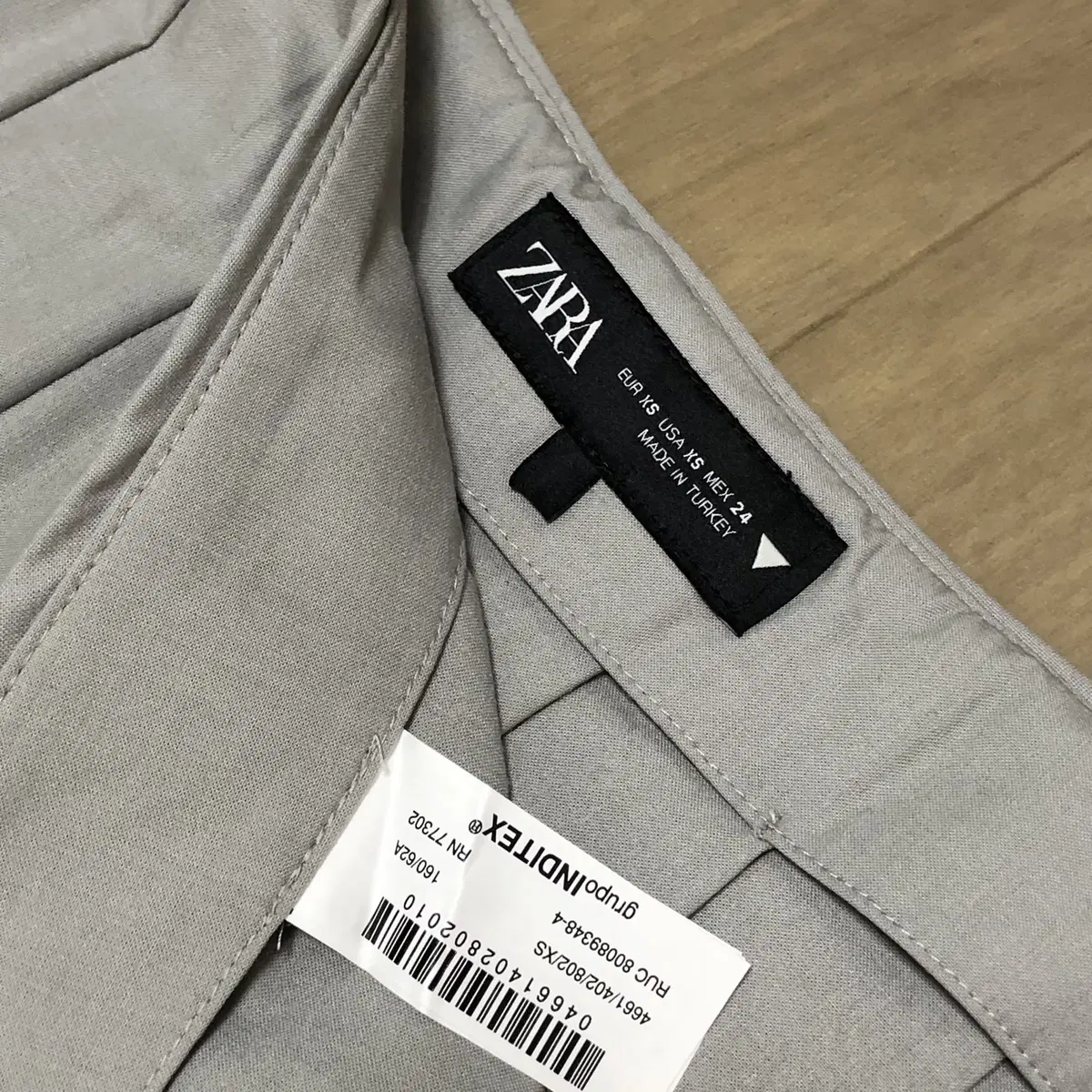 zara 자라 플리츠 미디 스커트 (새상품)