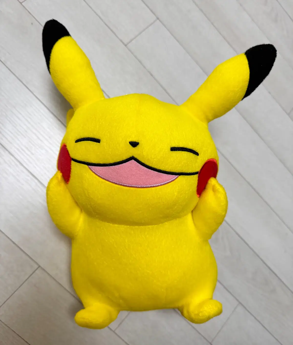 Pokémon popup store officially sells Pikachu doll!