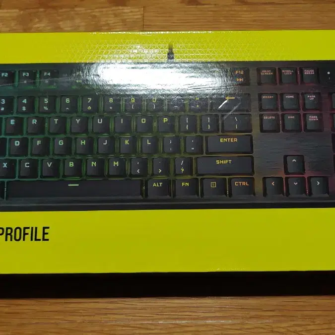 Corsair K60 RGB Pro Low Profile 체리은축