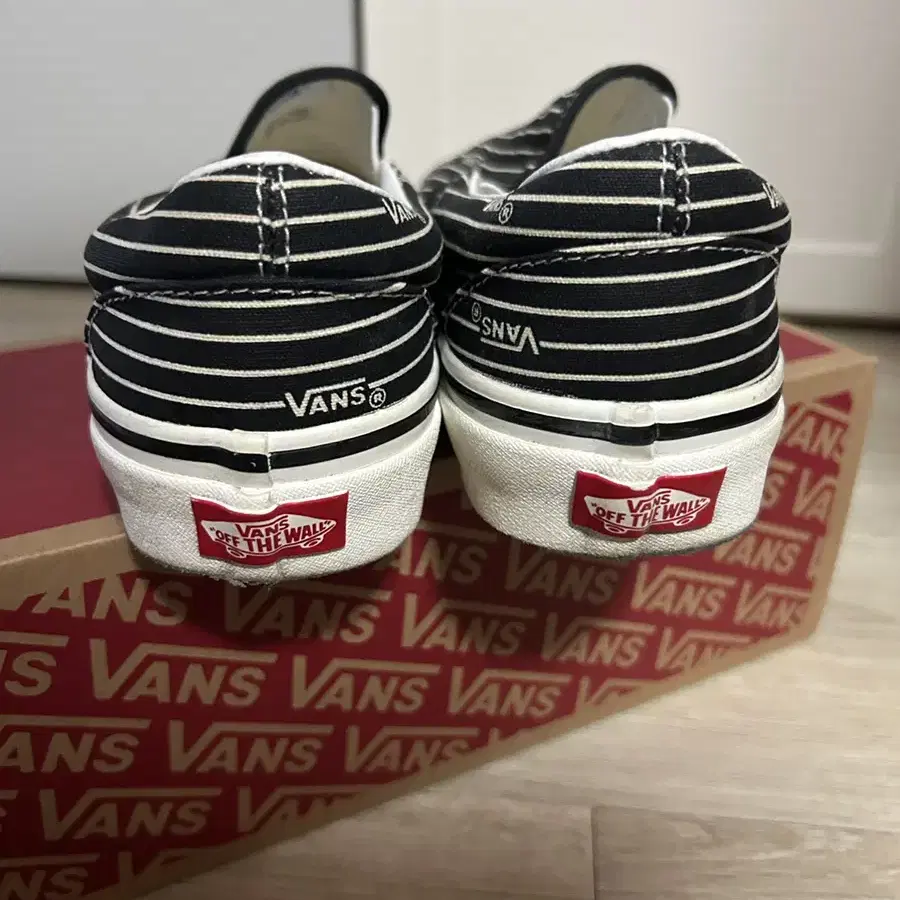 [VANS] 반스 클래식 슬립온 스트라이프