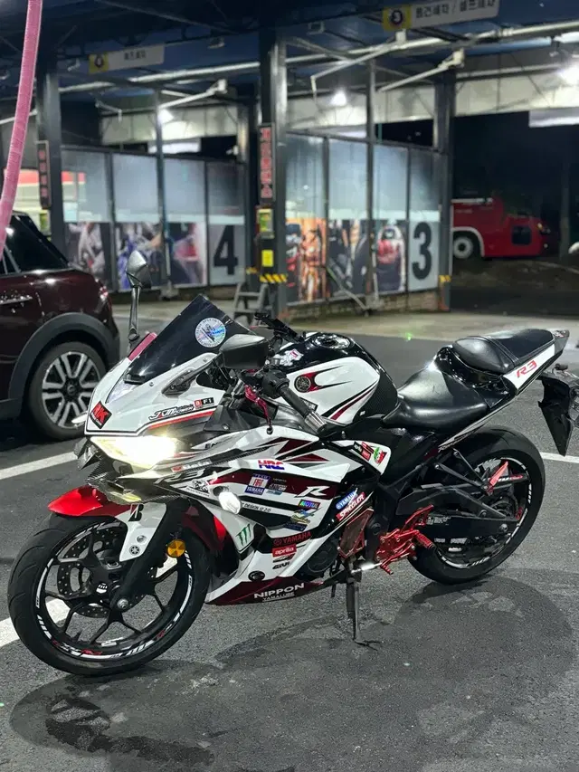 2018년식 YZF-R3 떼르미뇨느 풀배기