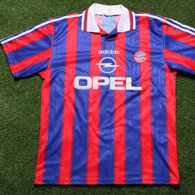 FC BAYERN MUNICH 95/97 HOME