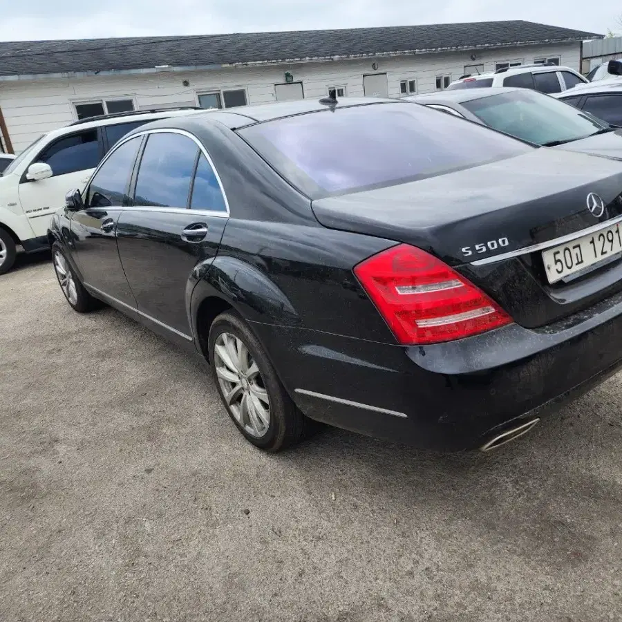 벤츠 w221 후기형 s500  부품 각개판매합니다