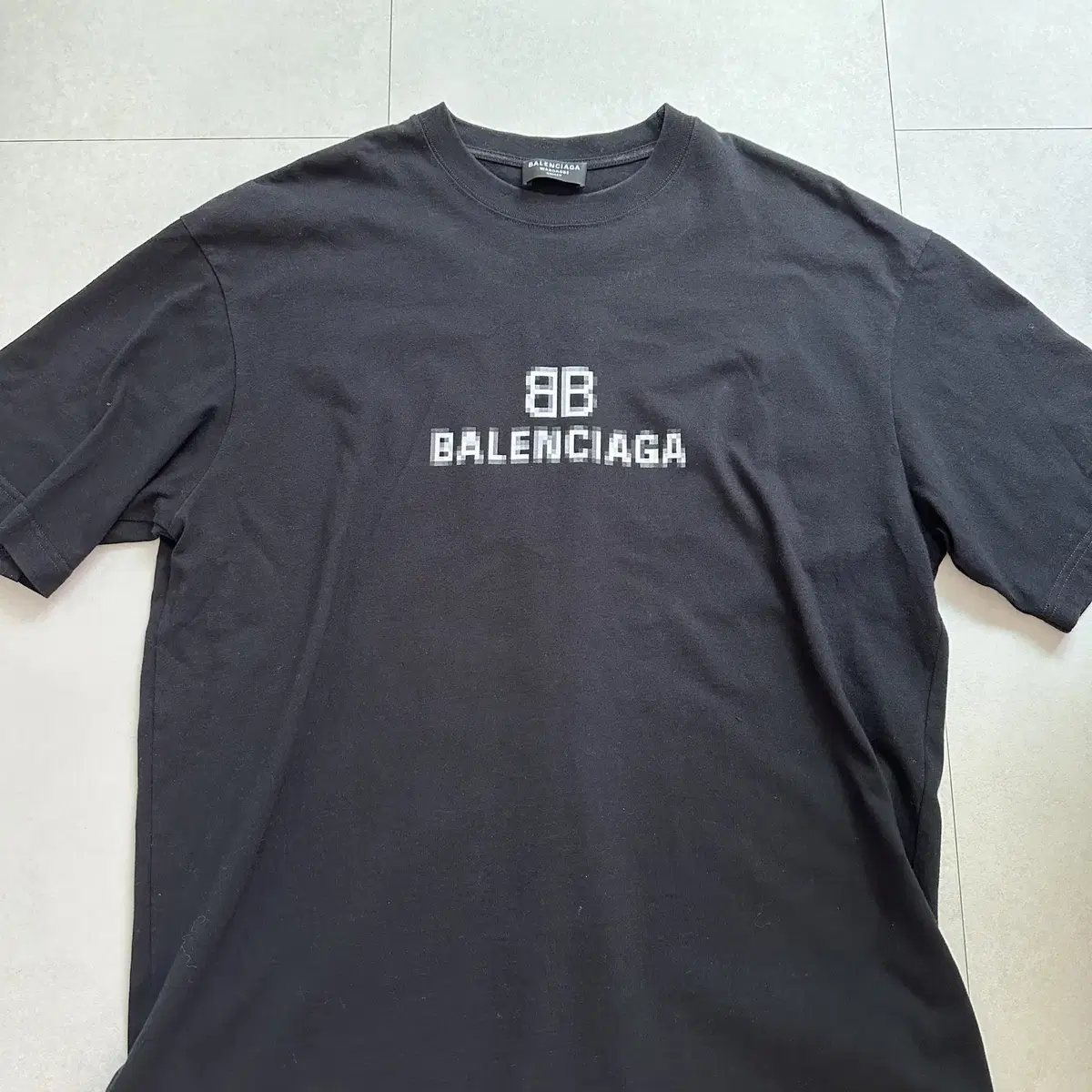 Balenciaga 발렌시아가 BB 픽셀 미디움 핏 티셔츠 블랙 M