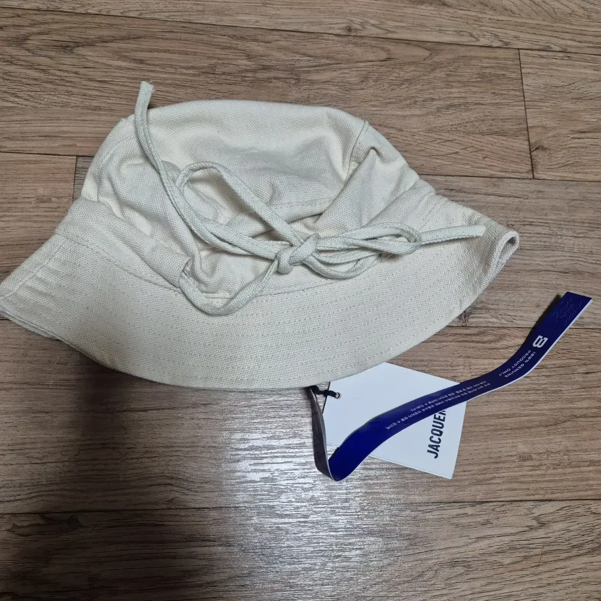 Jacquemus Bucket Hat Off White 58 New