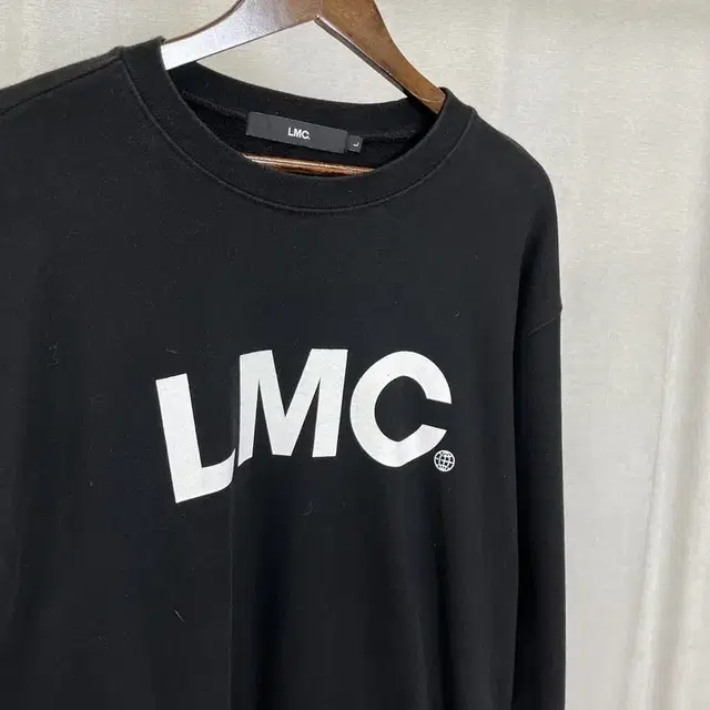 LMC 스트릿 기모 프린팅 맨투맨 110 K01362