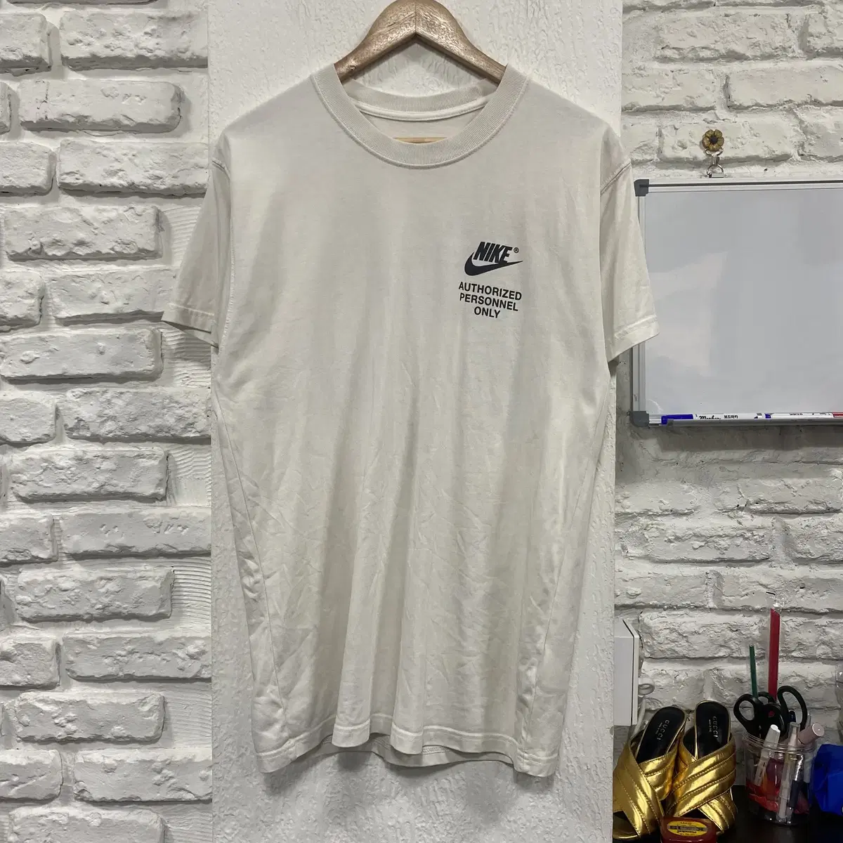 [M/95] Nike Authenticated Personal Short Sleeve T-Shirt