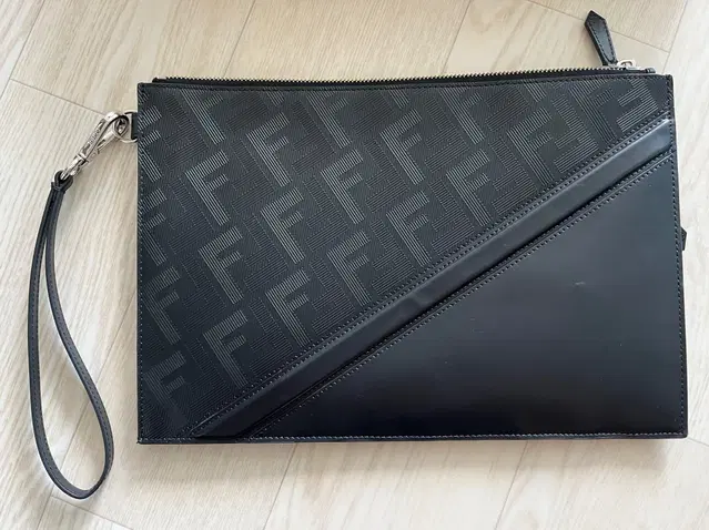 펜디 남성 클러치 FENDI