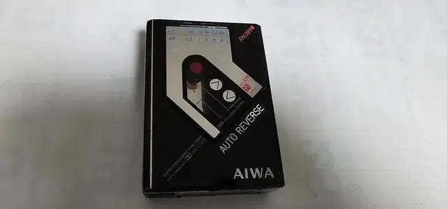 AIWA  HS-J8  기계식  워크맨  작동품