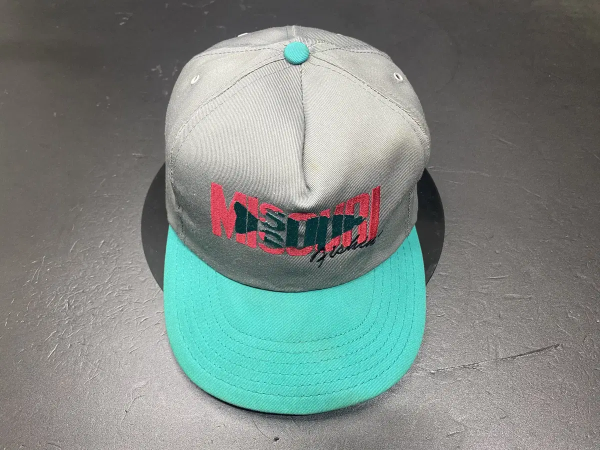 Usa misouri vintage cap