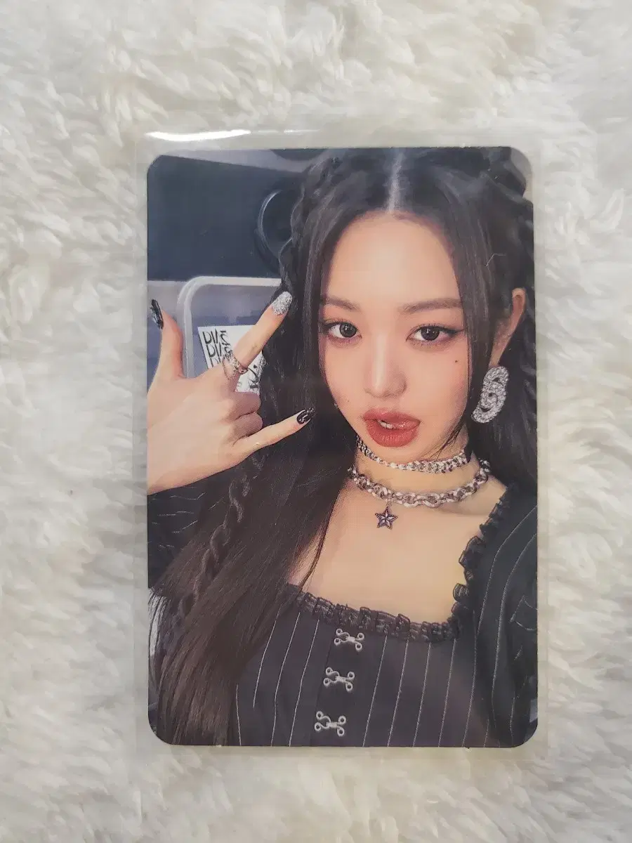 Jang Wonyoung Jang WAVE photocard sells