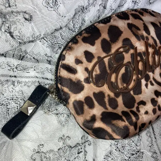 갸루 파우치 Eblin Leopard Pouch