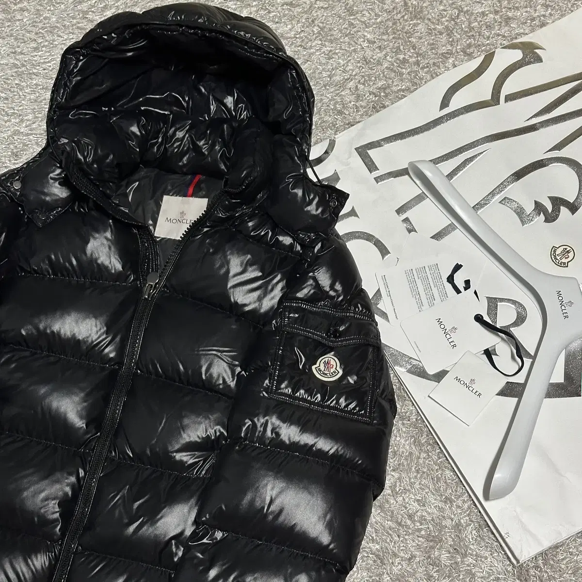 [rio] moncler maya waffen patch padding