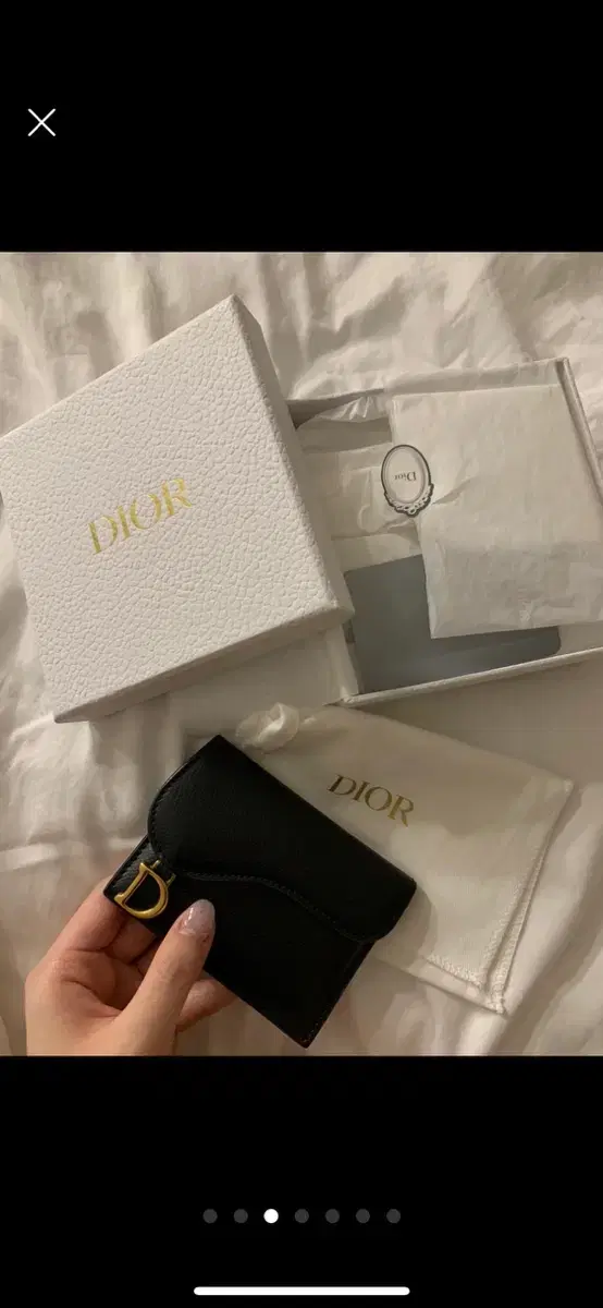 I'm selling a Dior kard wallet!