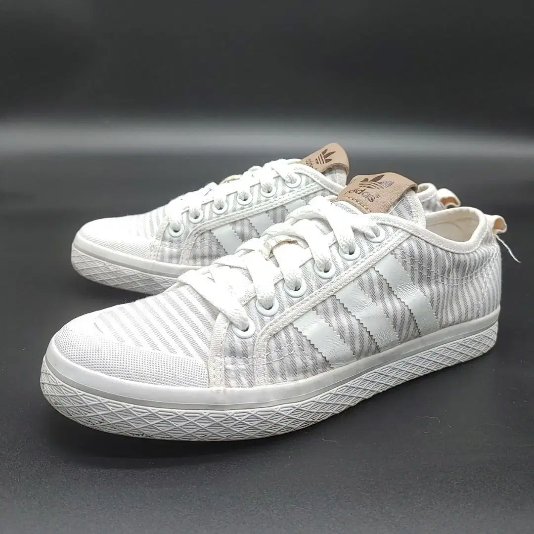 Adidas Honey Low Women's Sneakers 235.