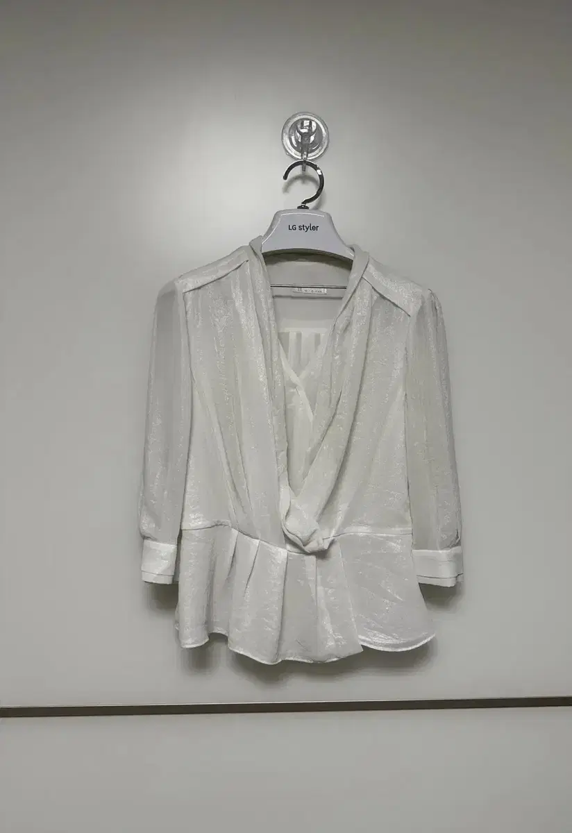 It Misha wrap blouse