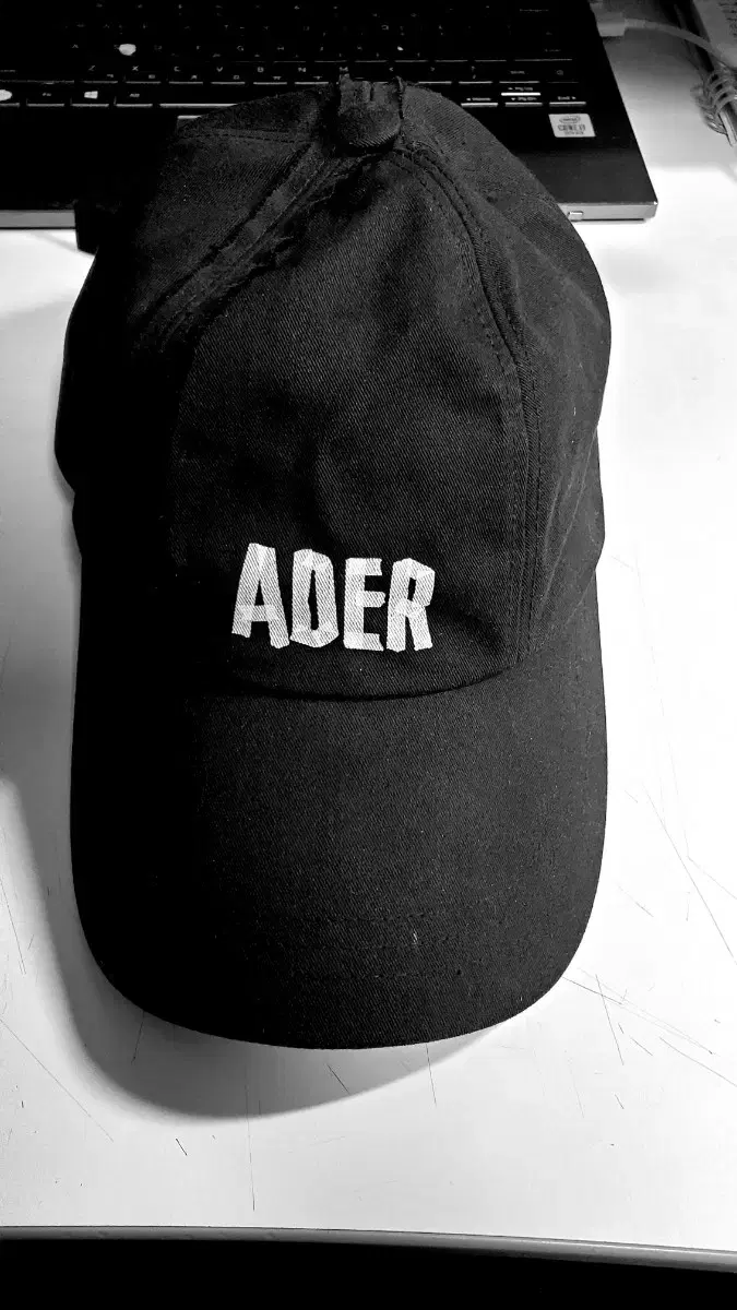 아더에러 테이프로고 볼캡 Adererror tape logo cap