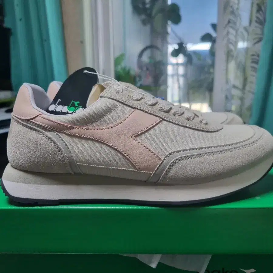 Diadora 운동화 250 새제품