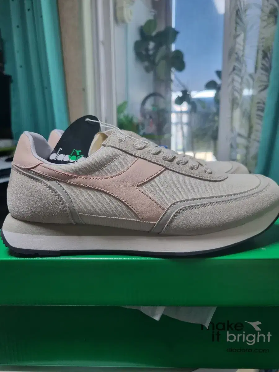 Diadora 운동화 250 새제품