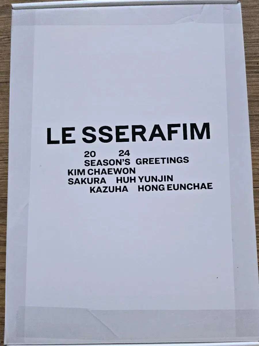 le sserafim2024 seasons greetings sells