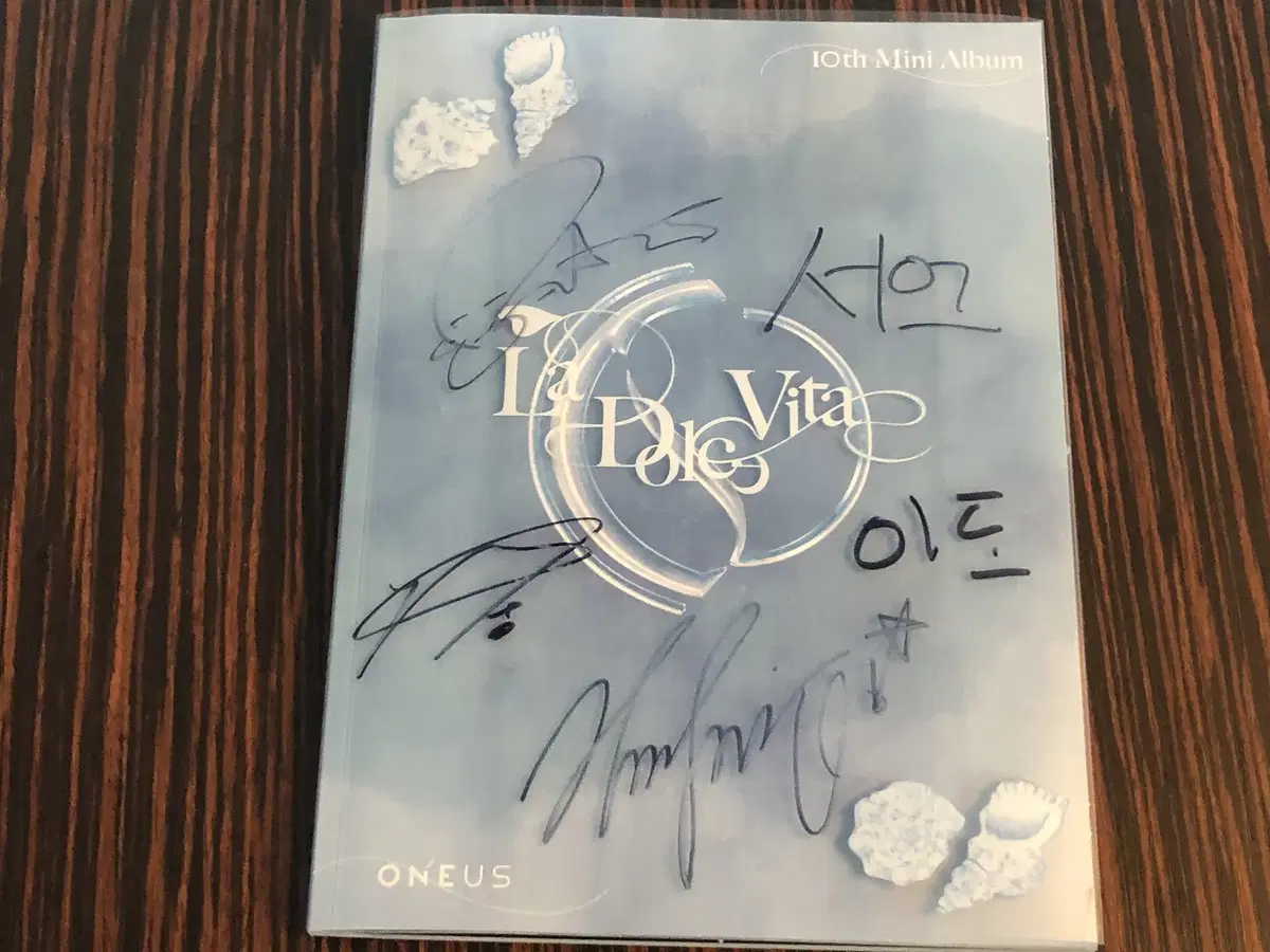 ONEUS (ONE US) Non-Sale Autographed Signed Album