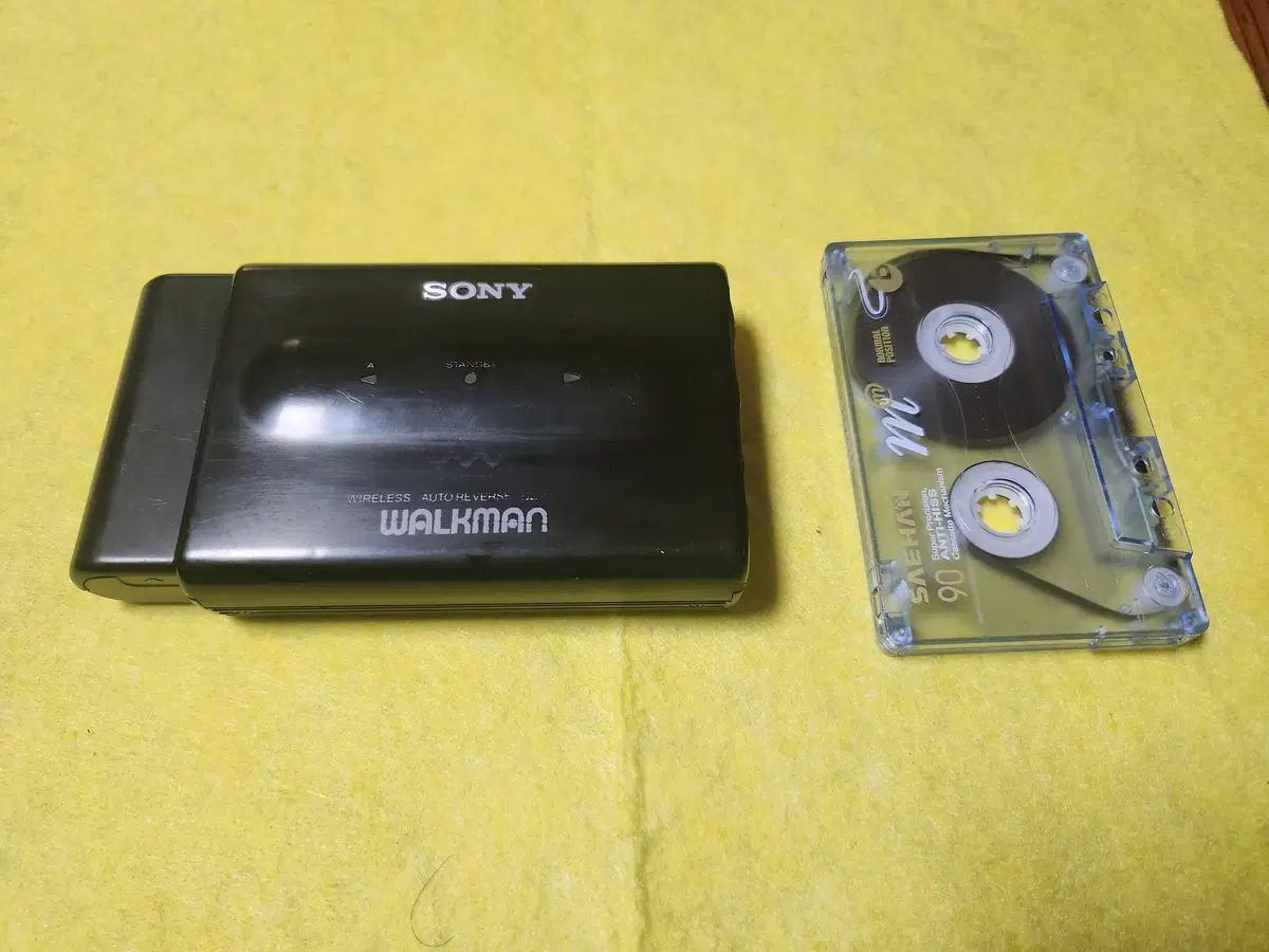 Sony WM-805 Wireless Hi-Res Working Walkman with Bobop